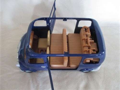 BARGAIN TIME!!  GENUINE EPOCH SYLVANIAN FAMILIES SEVEN SEATER - MINT IN BOX (DECALS INCLUDED IN BOX)