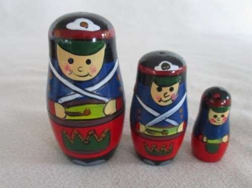 FOR SBENSON ONLY - A CUTE SET OF FIVE VINTAGE HAND PAINTED NESTING DOLLS TO ADD TO YOUR COLLECTION