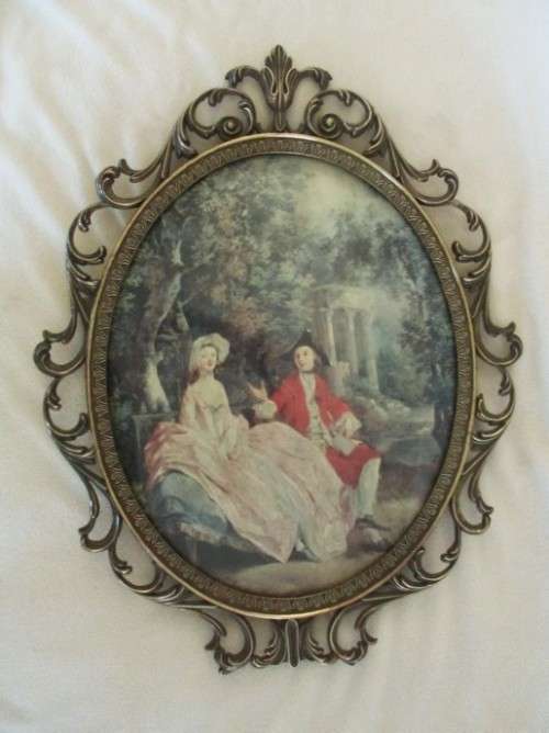 RARE!!  LARGE, GORGEOUS ROMANTIC SCENE IN VINTAGE SOLID BRASS FRAME, DOMED GLASS - MADE IN ITALY