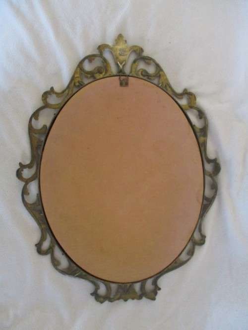 RARE!!  LARGE, GORGEOUS ROMANTIC SCENE IN VINTAGE SOLID BRASS FRAME, DOMED GLASS - MADE IN ITALY
