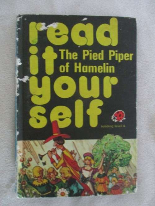 1978 LADYBIRD BOOK IN ACCEPTABLE CONDITION - THE PIED PIPER OF HAMELIN - CLEAN BUT COVER NOT GREAT