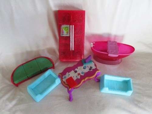 A BATCH OF BARBIE FURNITURE - FOUR GENUINE MATTEL AND TWO OTHER (BLUE COUCHES)