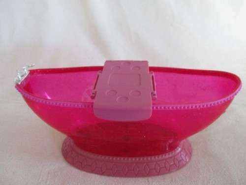 A BATCH OF BARBIE FURNITURE - FOUR GENUINE MATTEL AND TWO OTHER (BLUE COUCHES)