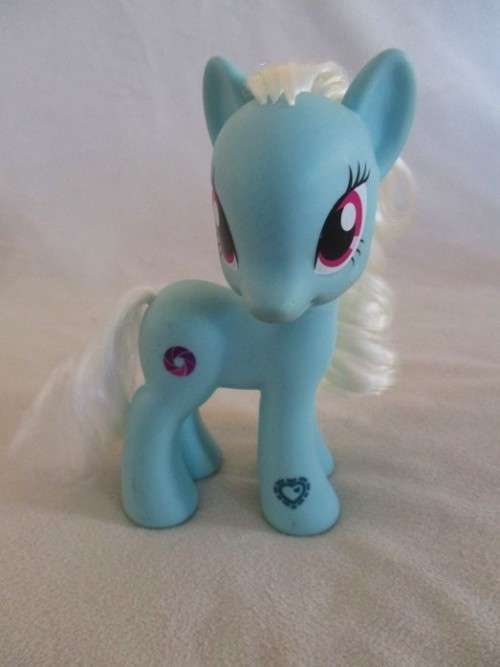 FOUR LARGE SIZE GENUINE HASBRO MY LITTLE PONIES TO DELIGHT A LITTLE GIRL - (2 ARE PEGASUS UNICORNS)