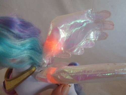 A MAGICAL LARGE SIZE GENUINE HASBRO PEGASUS UNICORN PONY - WINGS LIGHT UP AND SHE TALKS AND GIGGLES!
