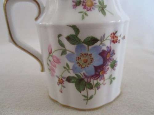 PRETTY FLORAL DESIGN ROYAL CROWN DERBY CREAMER