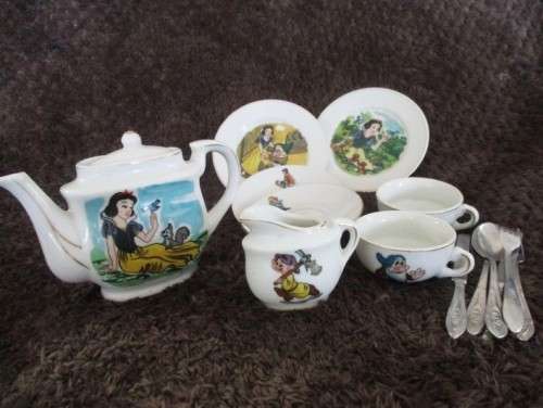 RARE FIND!!  VINTAGE 1950`s MARX, JAPAN TEASET - WALT DISNEY SNOW WHITE & THE SEVEN DWARFS