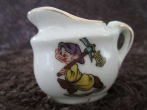 RARE FIND!!  VINTAGE 1950`s MARX, JAPAN TEASET - WALT DISNEY SNOW WHITE & THE SEVEN DWARFS
