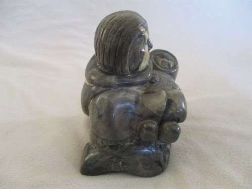 COLLECTOR`S PIECE -  THORN ARTS, CANADA CARVED STONE SCULPTURE -  INUIT MOTHER AND CHILD