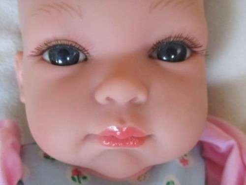 WHAT'S NOT TO LOVE ABOUT THIS CUTE FACE?  ADORABLE ARIAS BABY DOLL
