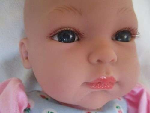 WHAT'S NOT TO LOVE ABOUT THIS CUTE FACE?  ADORABLE ARIAS BABY DOLL