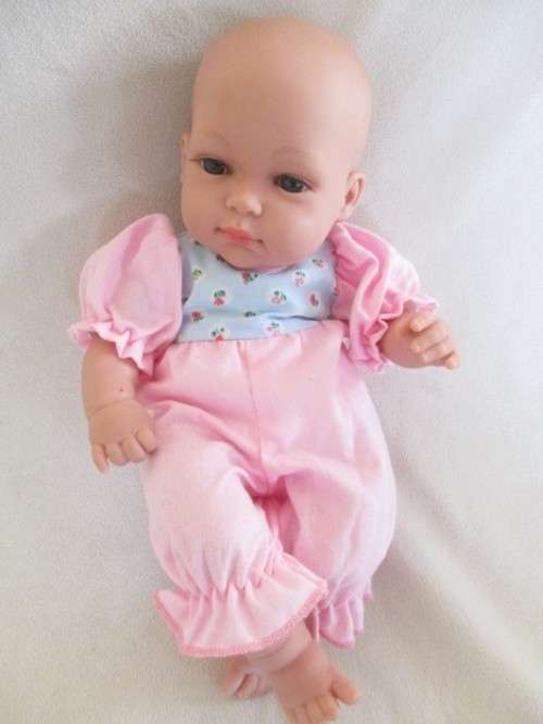WHAT'S NOT TO LOVE ABOUT THIS CUTE FACE?  ADORABLE ARIAS BABY DOLL