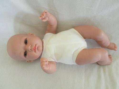 WHAT'S NOT TO LOVE ABOUT THIS CUTE FACE?  ADORABLE ARIAS BABY DOLL