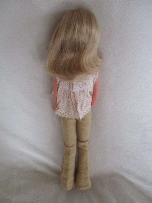 A VINTAGE 1970's SINDY DOLL IN VINTAGE/ ORIGINAL? OUTFIT -  MADE IN HONG KONG