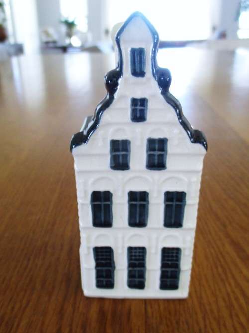 BLUE DELFTS KLM BOLS MINIATURE HOUSE NO.25 - STILL SEALED