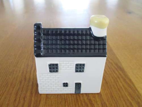 BLUE DELFTS KLM BOLS MINIATURE HOUSE NO.2 - STILL SEALED