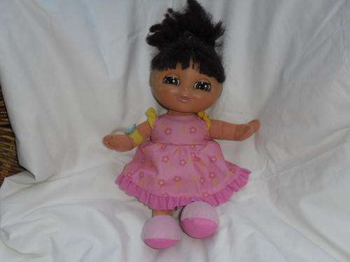 Adorable Singing and Talking Collectable Dora Doll