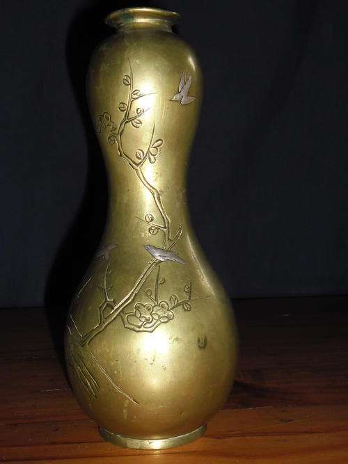 VERY OLD VINTAGE BRASS VASE - STUNNING!!!!