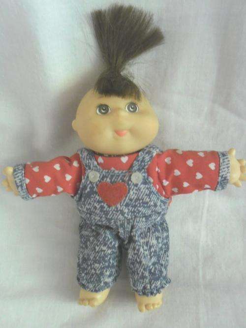 OOOHHHH!!!! CUTEST TINIEST GENUINE CABBAGE PATCH DOLL-ONLY 12CM TALL!!!