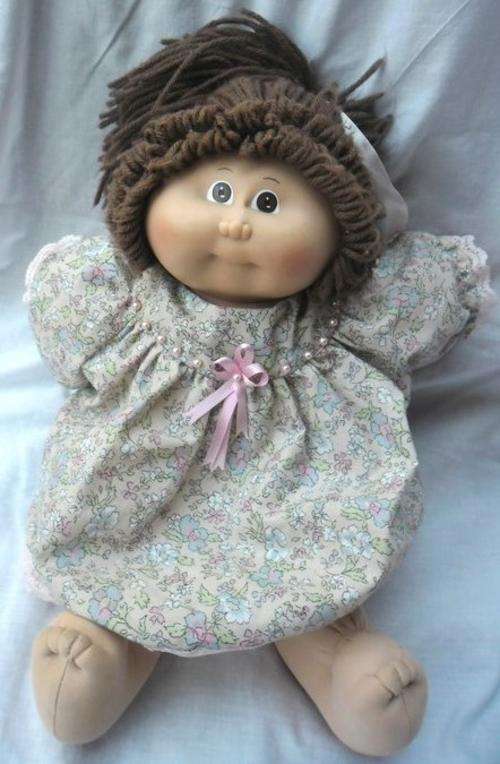 CABBAGE PATCH DOLL - CUTE AND IN GOOD CONDITION!!