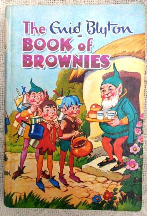 VERY COLLECTABLE DEAN & SON BOOK : "THE ENID BLYTON BOOK OF BROWNIES" (1967)