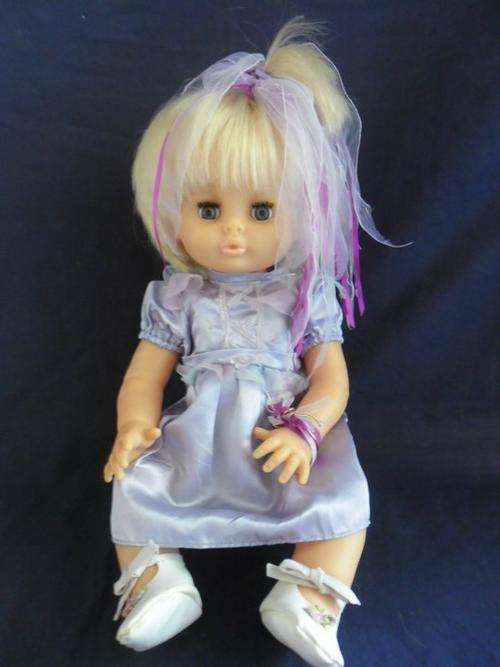 ISN'T SHE JUST TOOO PRETTY??  "TWISTY BODY" FIRST LOVE DOLL!!