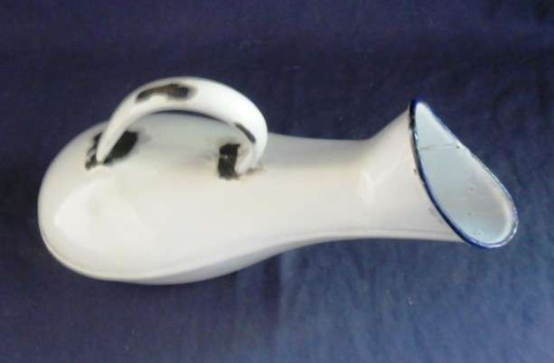 LOOKING FOR UNUSUAL ENAMELWARE??? A VINTAGE MEN'S BOURDALOUE!!!