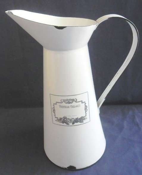 A LOVELY VINTAGE ENAMEL WINE PITCHER FROM VICTORIA CELLARS, AUSTRALIA!!