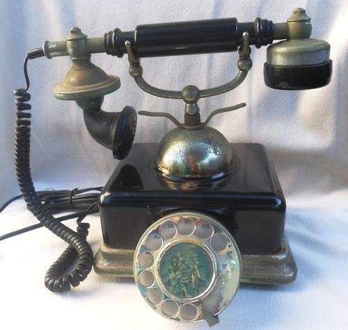 AN OLD TELEPHONE!!