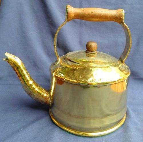 LOVELY VINTAGE BRASS KETTLE FOR YOUR COUNTRY KITCHEN!!
