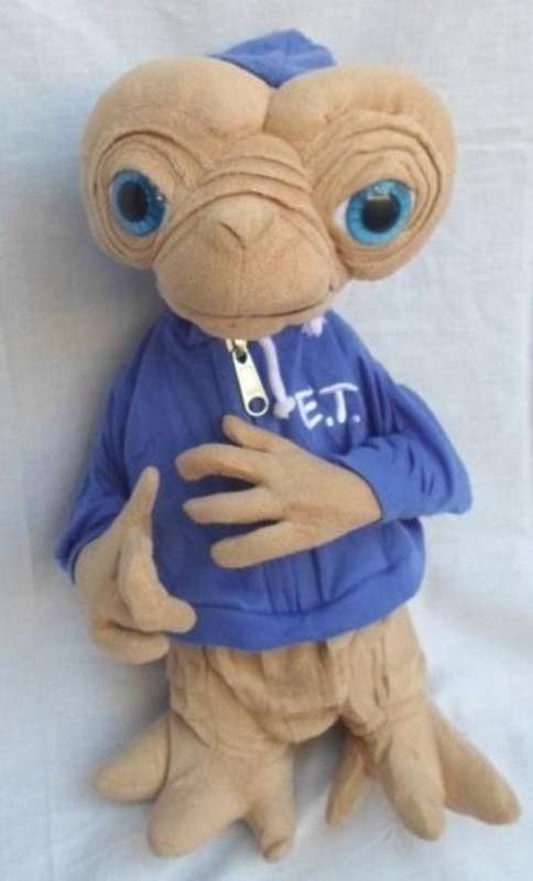 REMEMBER THE 1982 FILM  "E.T. THE EXTRATERRESTIAL"?? - HERE HE IS!! - 42CM TALL.