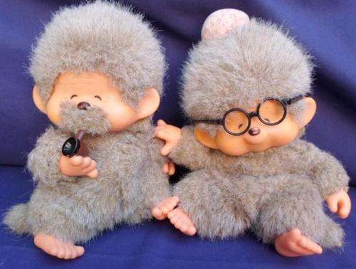 TWO VERY RARE VINTAGE 1974 GRANDMA AND GRANDPA  SEKIIGUCHI MONCHHICHI MONKEYS!!