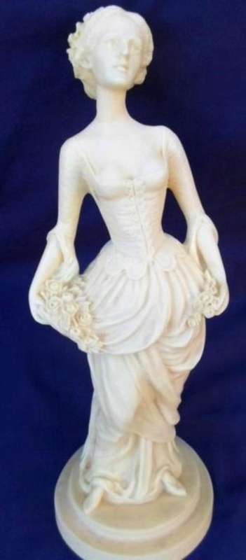EXQUISITE 39CM TALL FIGURINE OF ROMANTIC GRECIAN  LADY CARRYING FLOWERS!!