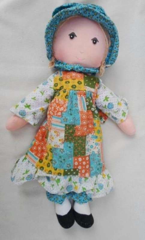 A 1970's KNICKERBOCKER 'HOLLY HOBBIE' DOLLY!! VERY SOUGHT AFTER!!