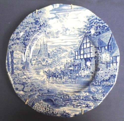 STUNNING FURNIVALS (STAFFORDSHIRE) BLUE AND WHITE PLATE - DICKENS COACHING DAYS!!
