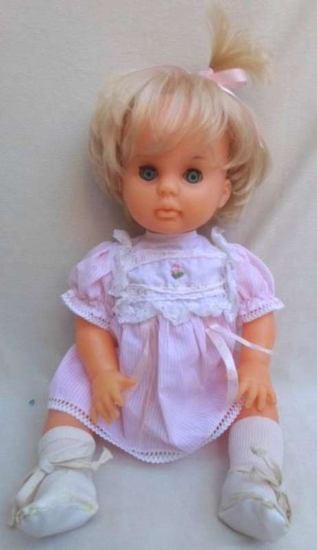 A STUNNING  FIRST LOVE TWISTY BODY DOLL!!