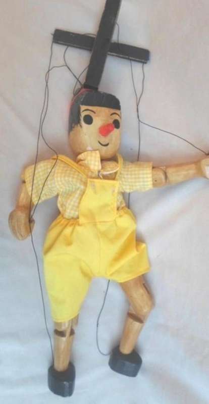 A LARGE VINTAGE WOODEN PINOCCHIO PUPPET - PINOCCHIO HIMSELF 50CM TALL!!