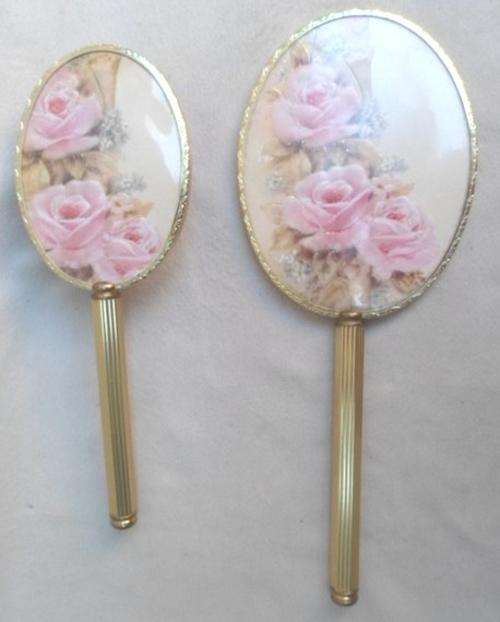 LOVELY BRUSH AND HAND MIRROR SET!!
