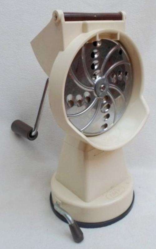 VINTAGE 'FRANCE MOFP MODELE DEPOSE' HAND OPERATED GRATER!!