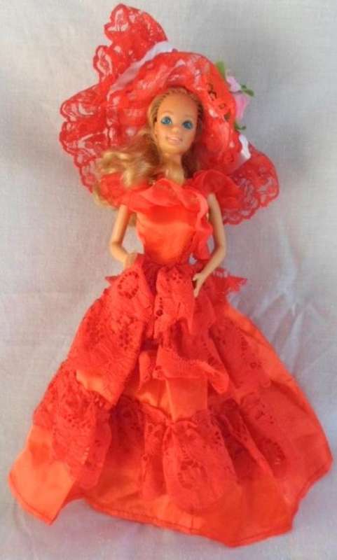 GLAMAROUS 1970's/1980's MATTEL BARBIE DOLL MANUFACTURED IN TAIWAN!!
