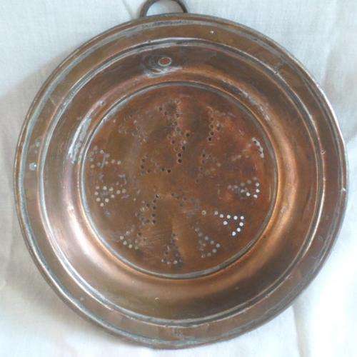 VINTAGE COPPER COLANDER/STRAINER TO DISPLAY IN THE KITCHEN!!