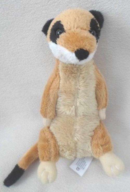 AND HERE'S A LITTLE MEERKAT!!