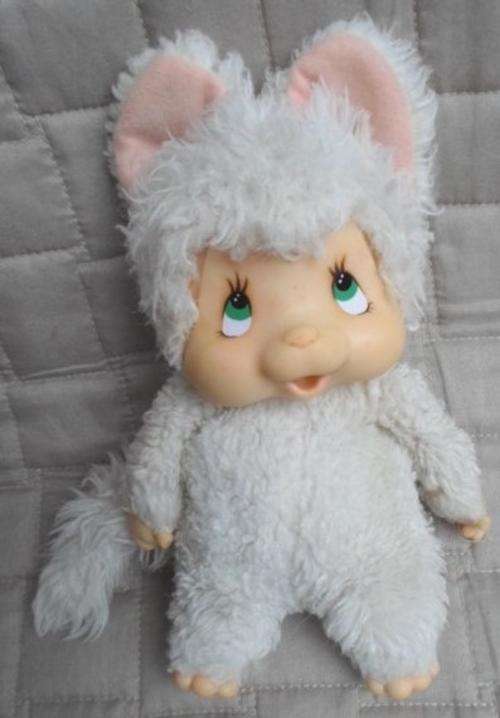 A FIND!! VERY RARE VINTAGE 1979  YOSHIHARU WASHINO WHITE NYAMY MONCHHICHI KITTY - 'VANILLA'!!