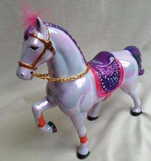 A STUNNING 'DISNEY ON ICE' HORSE TO DISPLAY YOUR FAVOURITE PRINCESS OR BARBIE!!