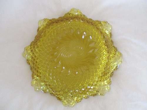 LARGE LIGHT AMBER DEPRESSION/CARNIVAL GLASS SALAD/FRUIT BOWL