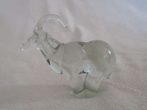 NGWENYA GLASS SABLE ANTELOPE - GREAT CONDITION - JUST DIFFICULT TO PHOTOGRAPH