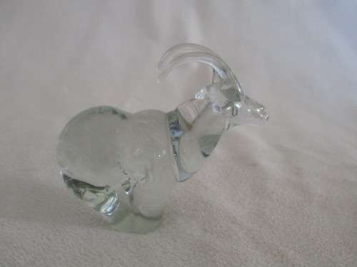 NGWENYA GLASS SABLE ANTELOPE - GREAT CONDITION - JUST DIFFICULT TO PHOTOGRAPH