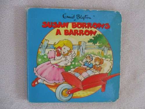 FIVE VINTAGE AND COLLECTABLE MINIATURE ENID BLYTON BOARD BOOKS