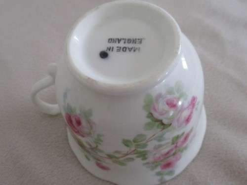 VINTAGE ENGLISH CUP AND SAUCER WITH PRETTY PINK ROSES