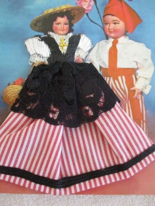 VINTAGE LES EDITIONS GILLETTA, SPAIN  POSTCARD WITH FABRIC AND LACE